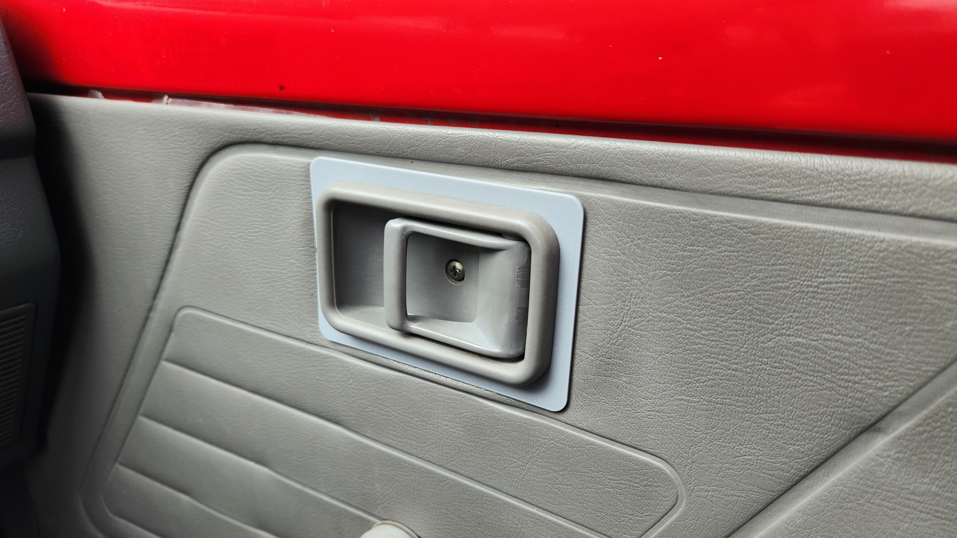 Ford Festiva 1988-1993: Интерьерная ручка двери 3D модель