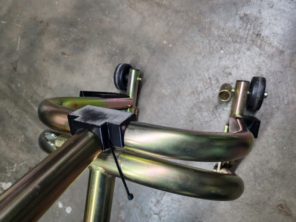 Крутая 3D-модель Pitbull Motorcycle Stand Slider