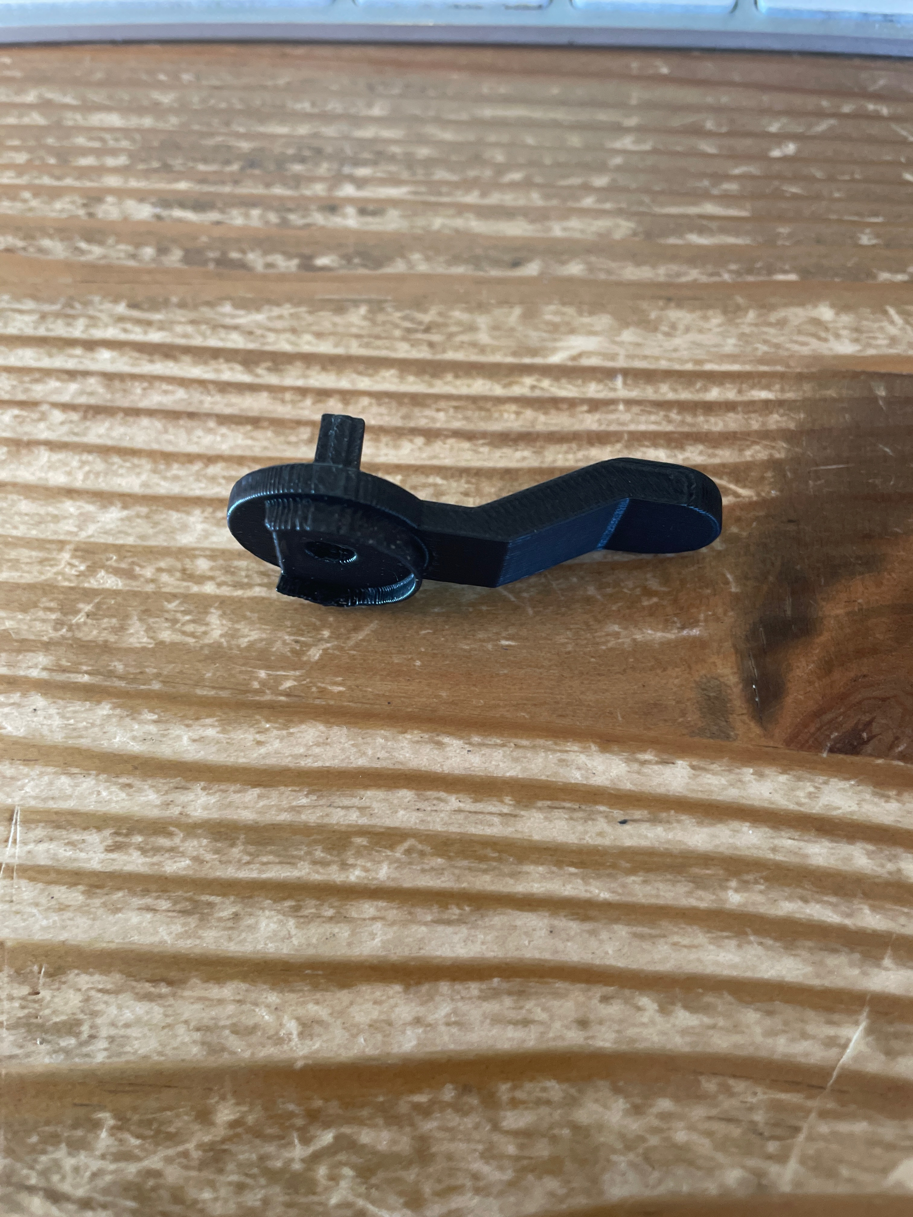 Детали Hyundai H1: 3D-модель замка центральной консоли для 3D принтера