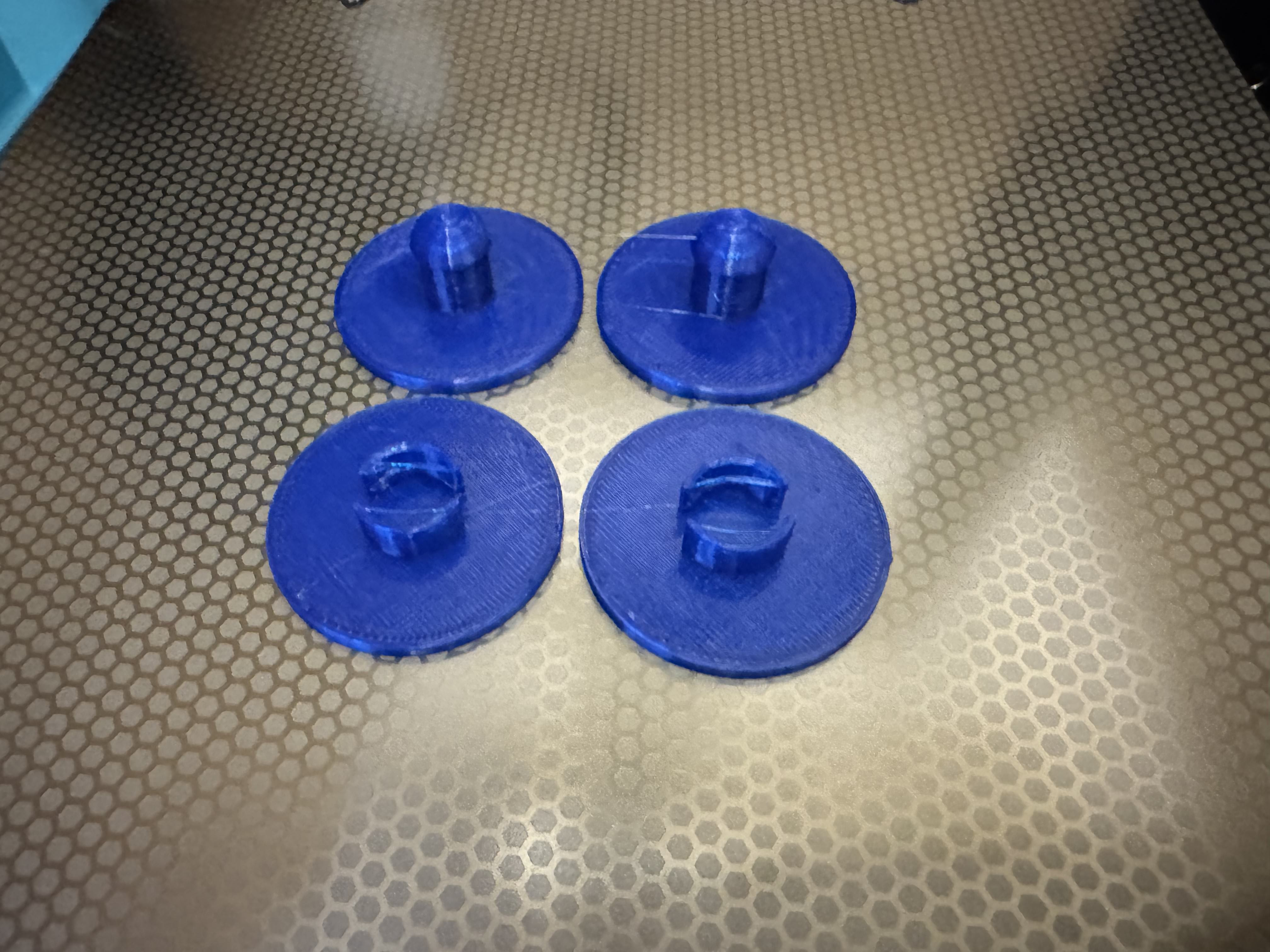 3D-модель автоковрика с замком клипс 11-12 мм для 3D принтера