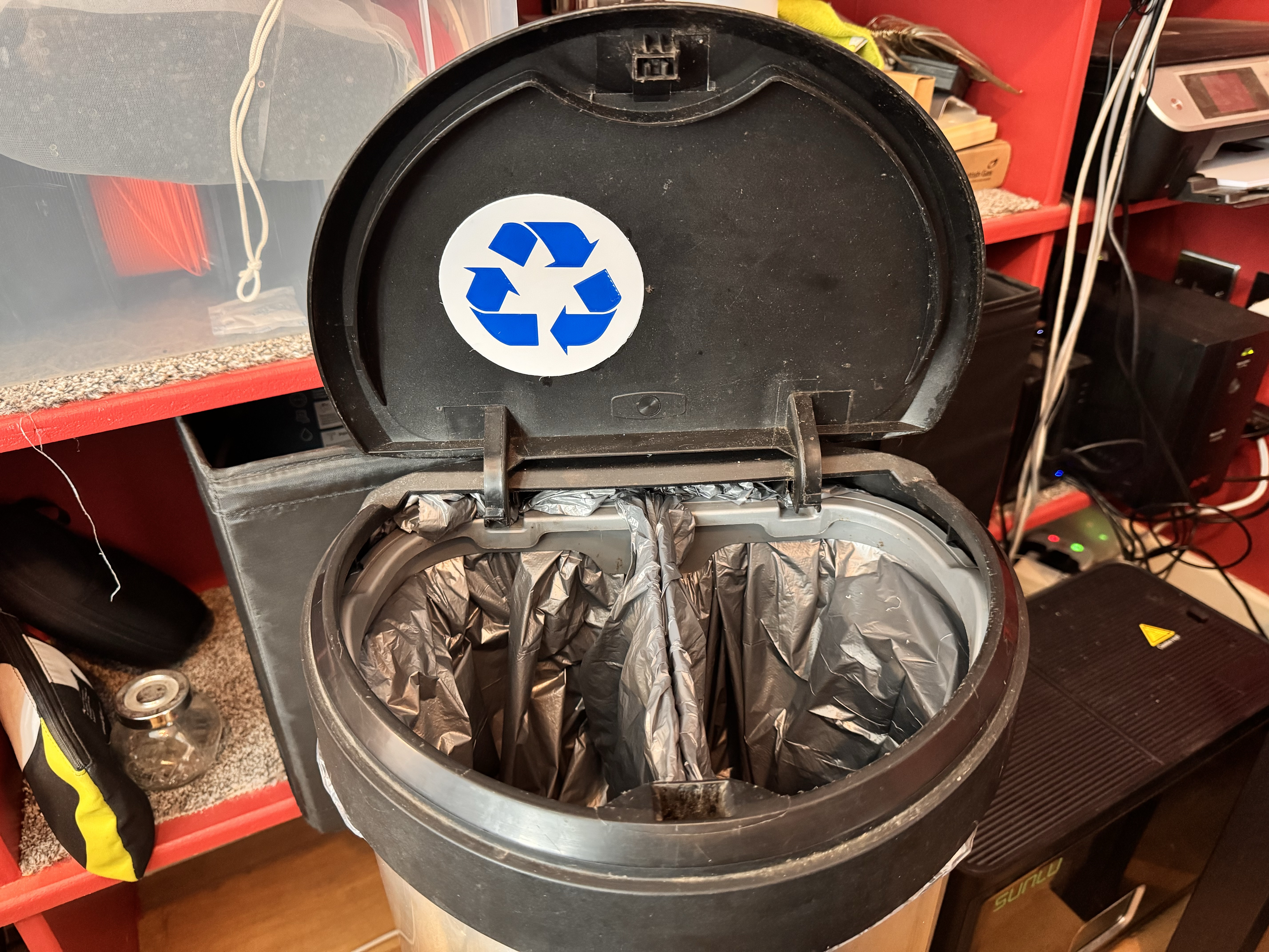 Кухонный разделитель мусора Kitchen Bin Divider — идеален для организации пространства для 3D принтера