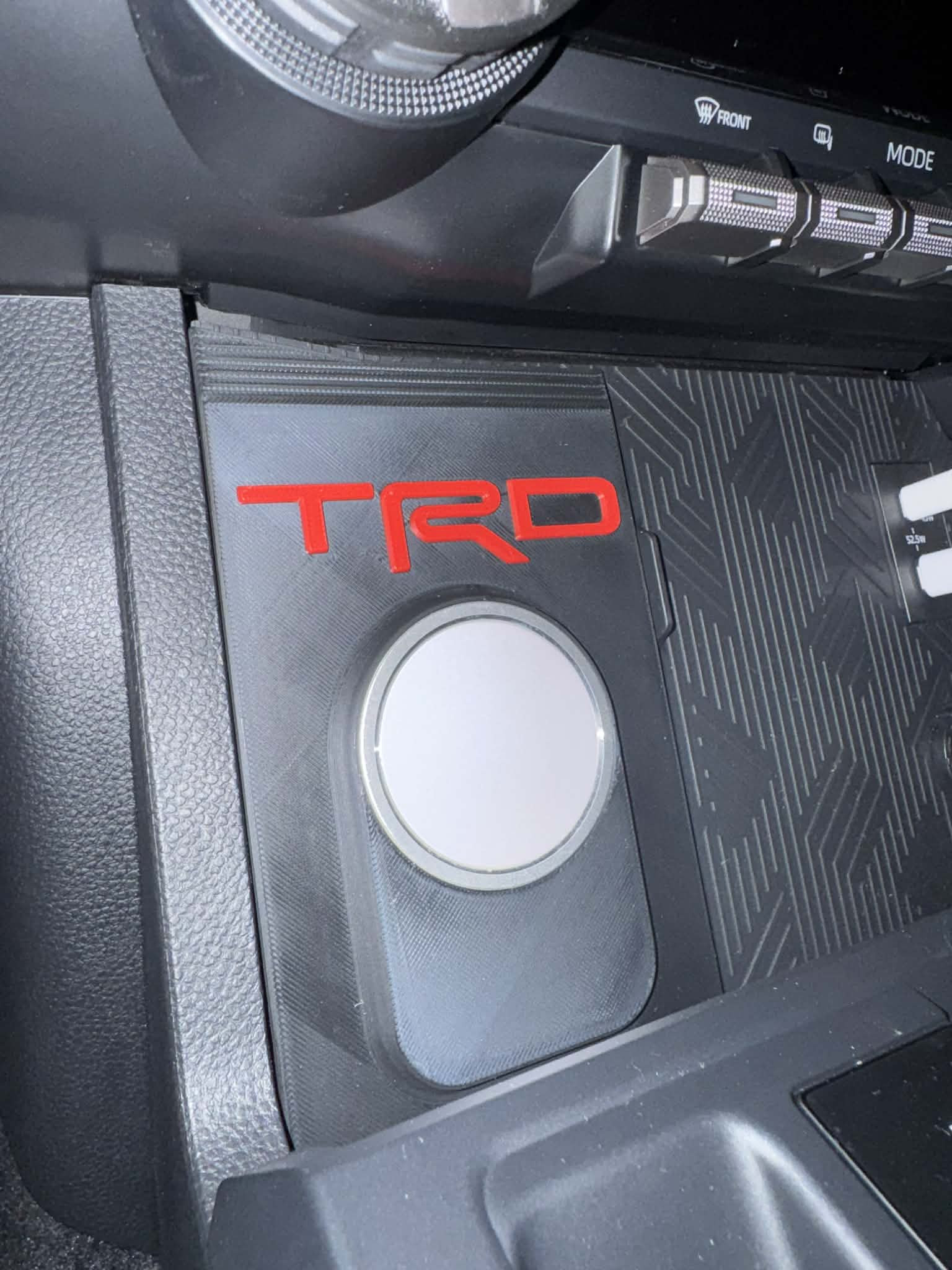 Беспроводная зарядка MagSafe для Toyota Tacoma 4-го поколения для 3D принтера