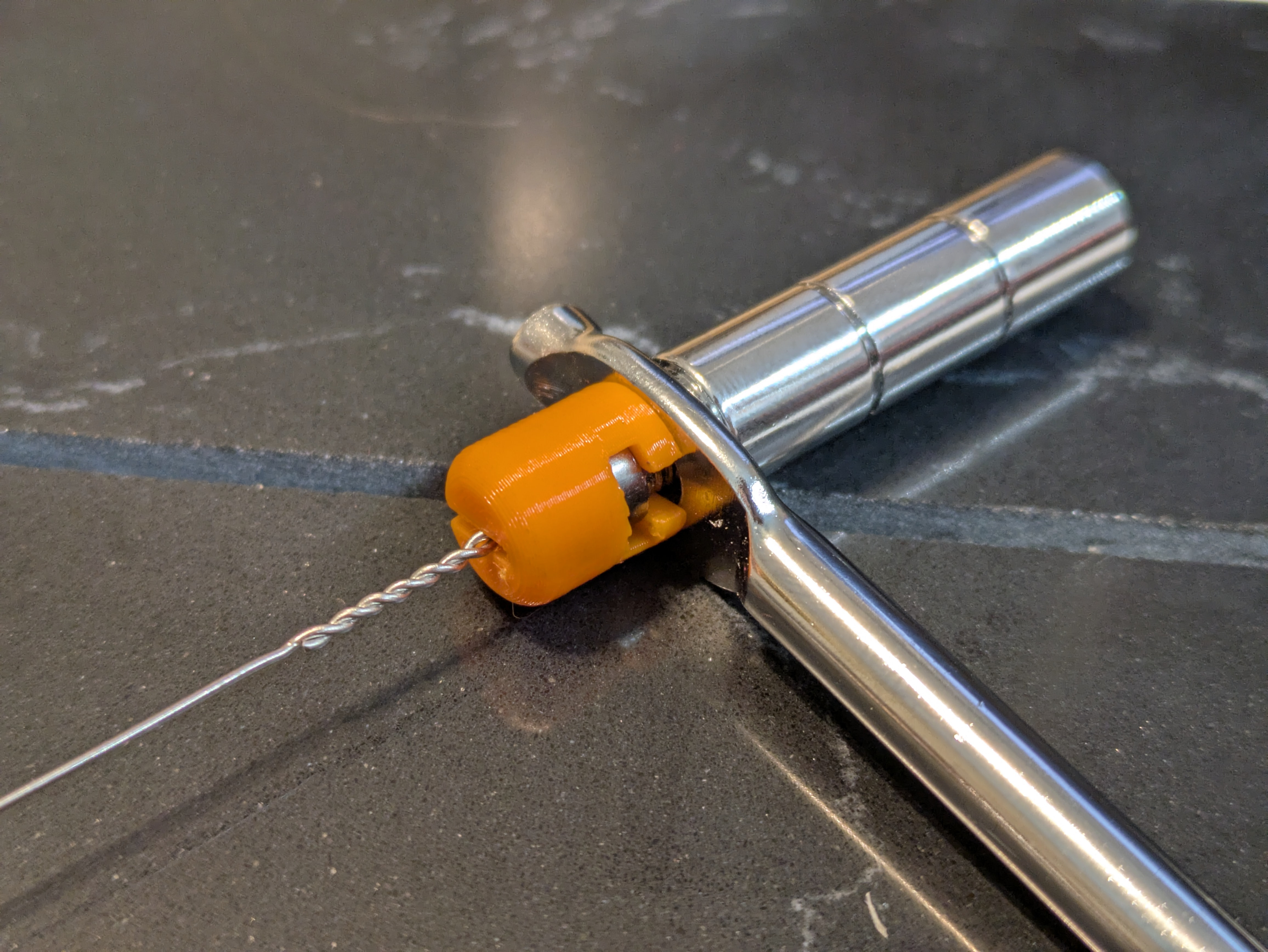 Фиксация проволоки для бюджетной мраморной сырорезки для 3D принтера