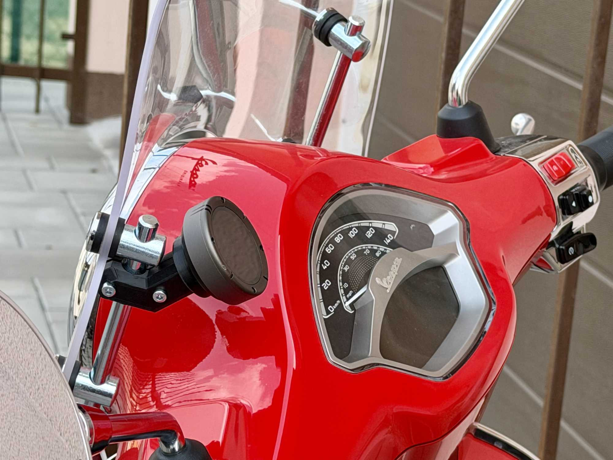 Креативный держатель Beeline Moto 2 для шлема Vespa для 3D принтера