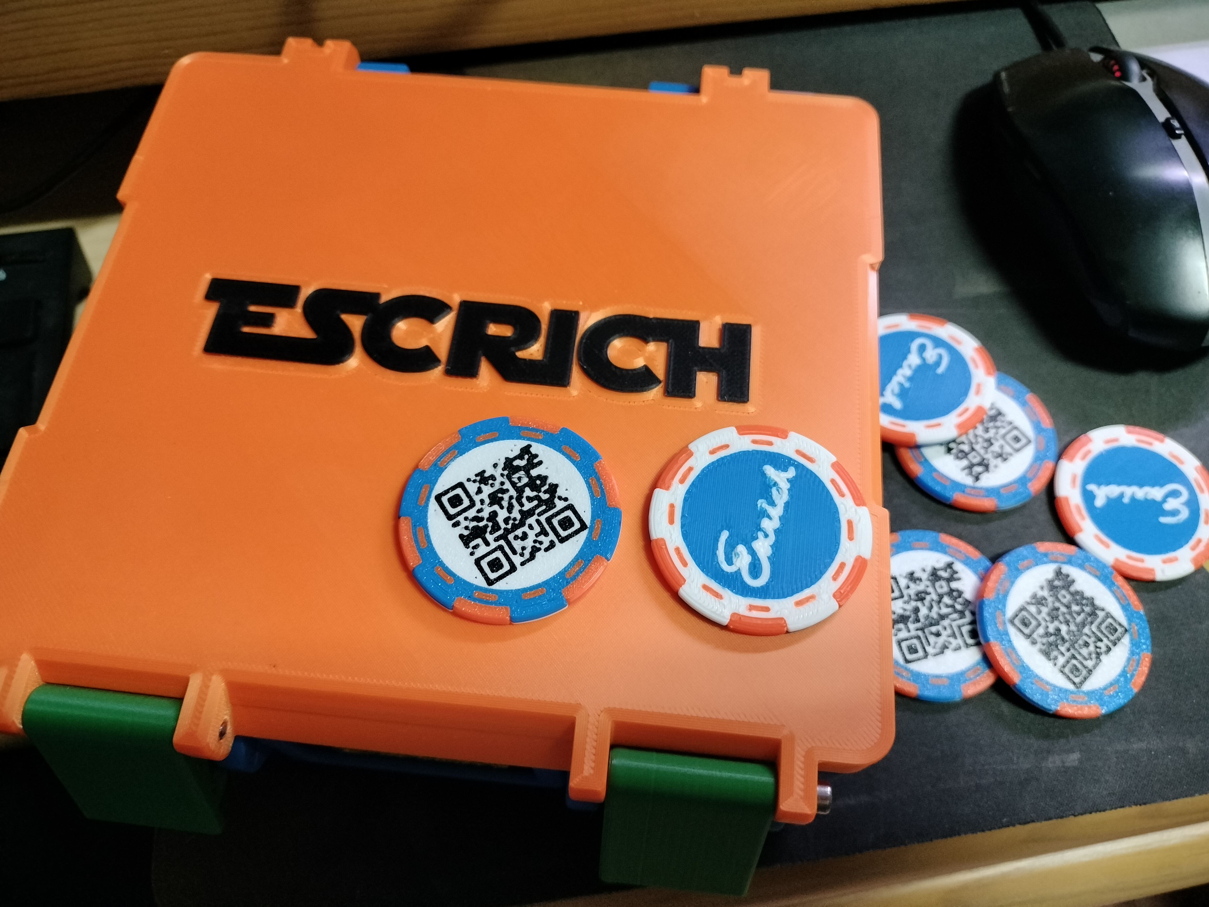 Трехмерная модель коробки и лотка для чипсов 'Tazos' для 3D принтера