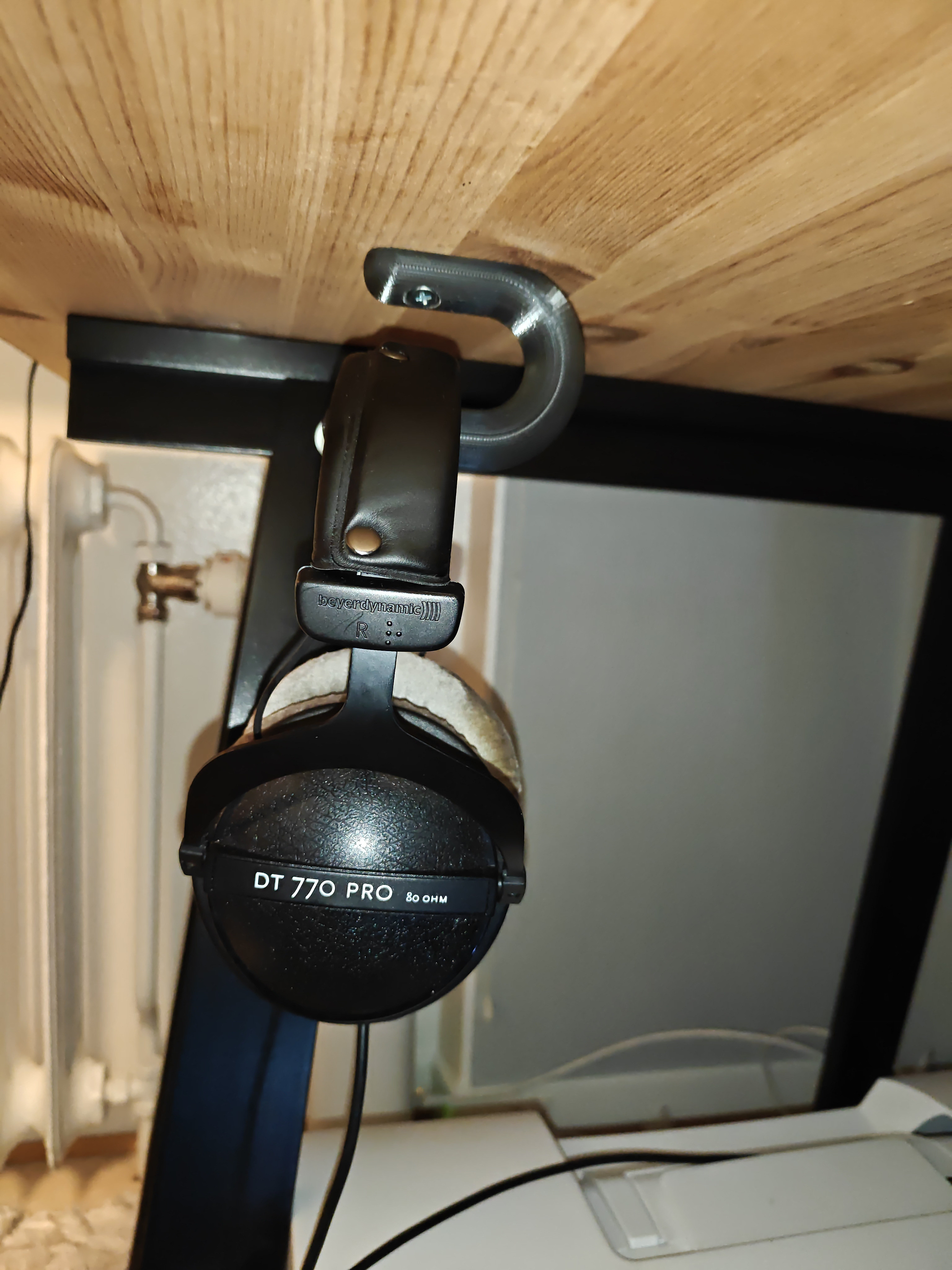 Держатель наушников под столом: стильное решение организации пространства для 3D принтера