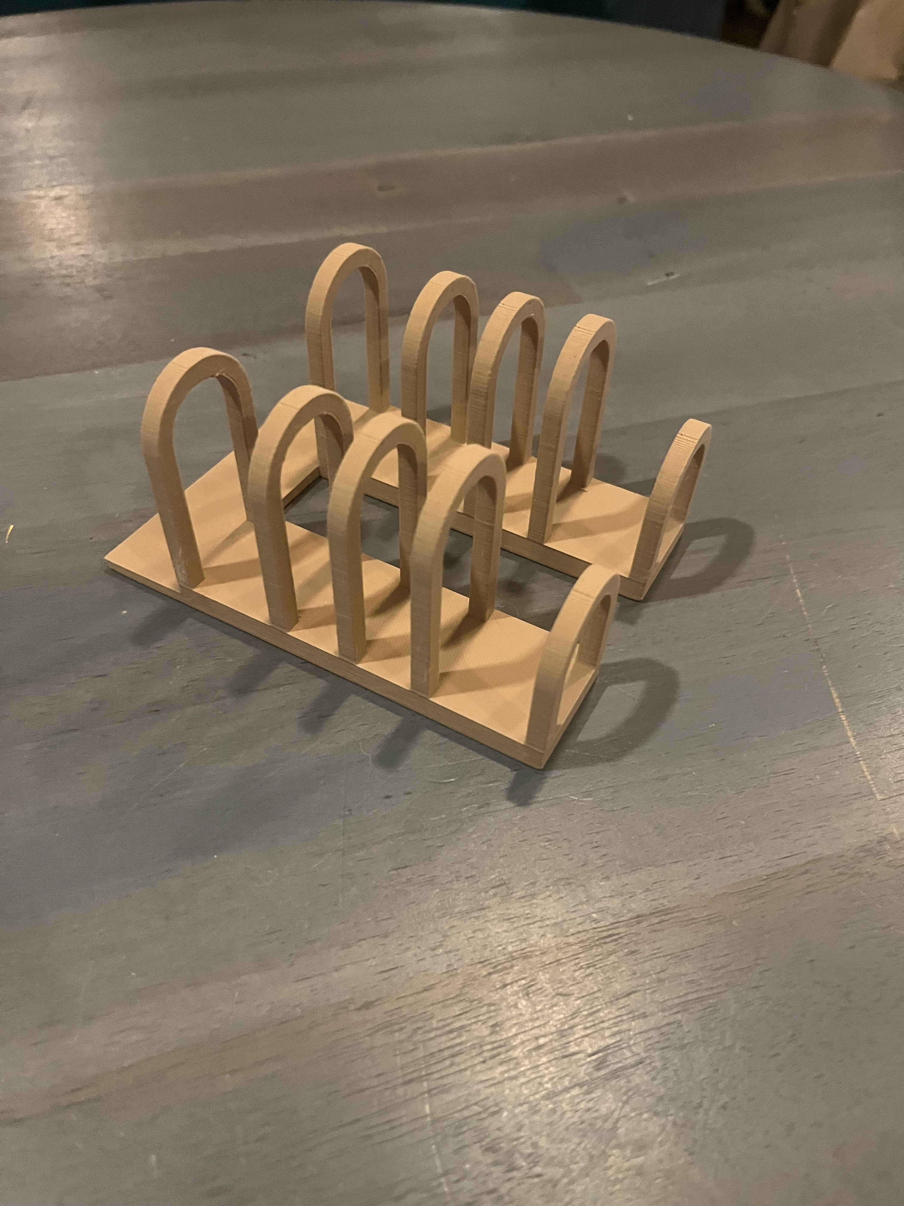 Организатор разделочной доски с арками — удобство хранения и порядок для 3D принтера