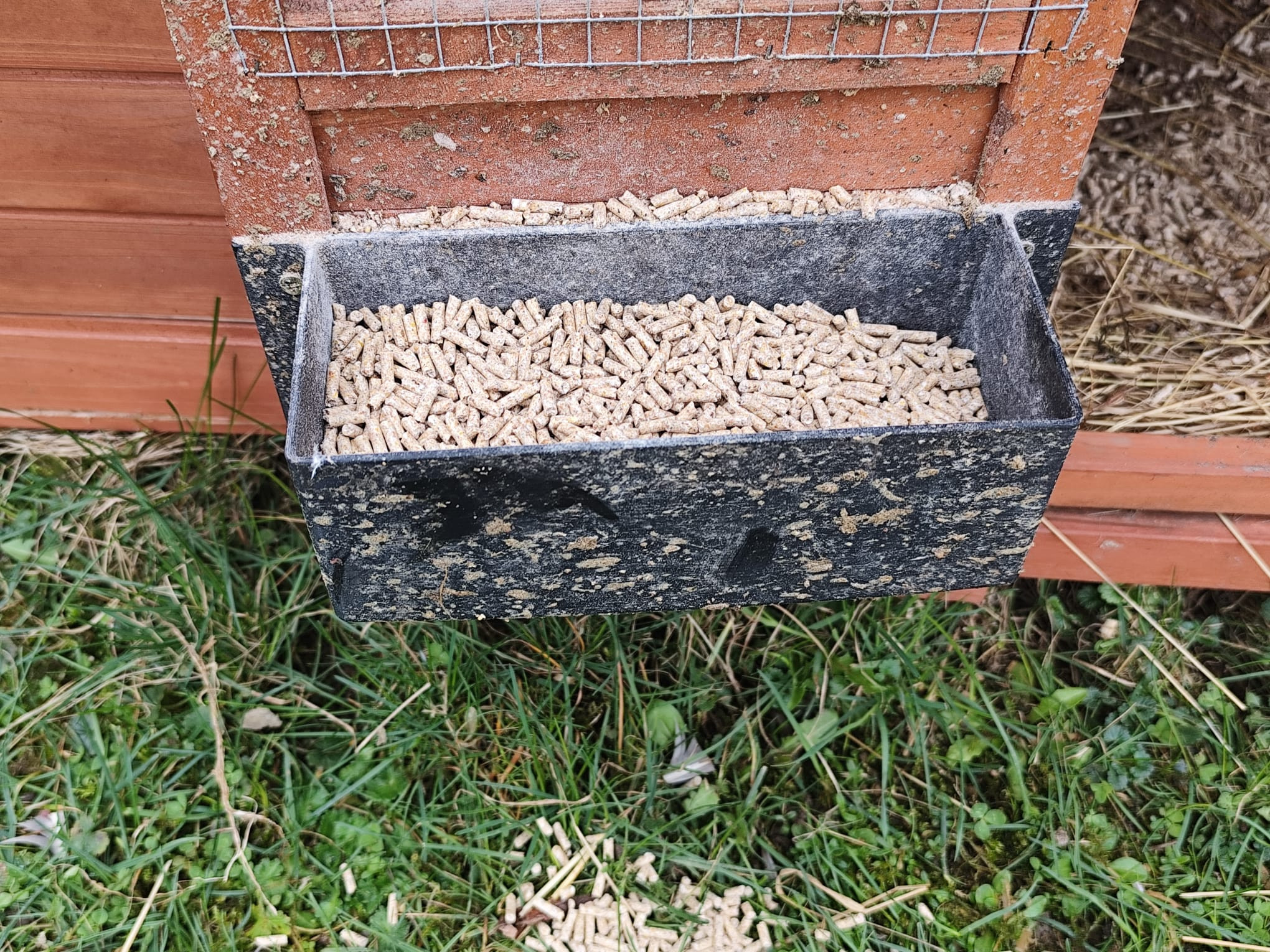 Креативный держатель миски для уток — стильное дополнение к курятнику для 3D принтера