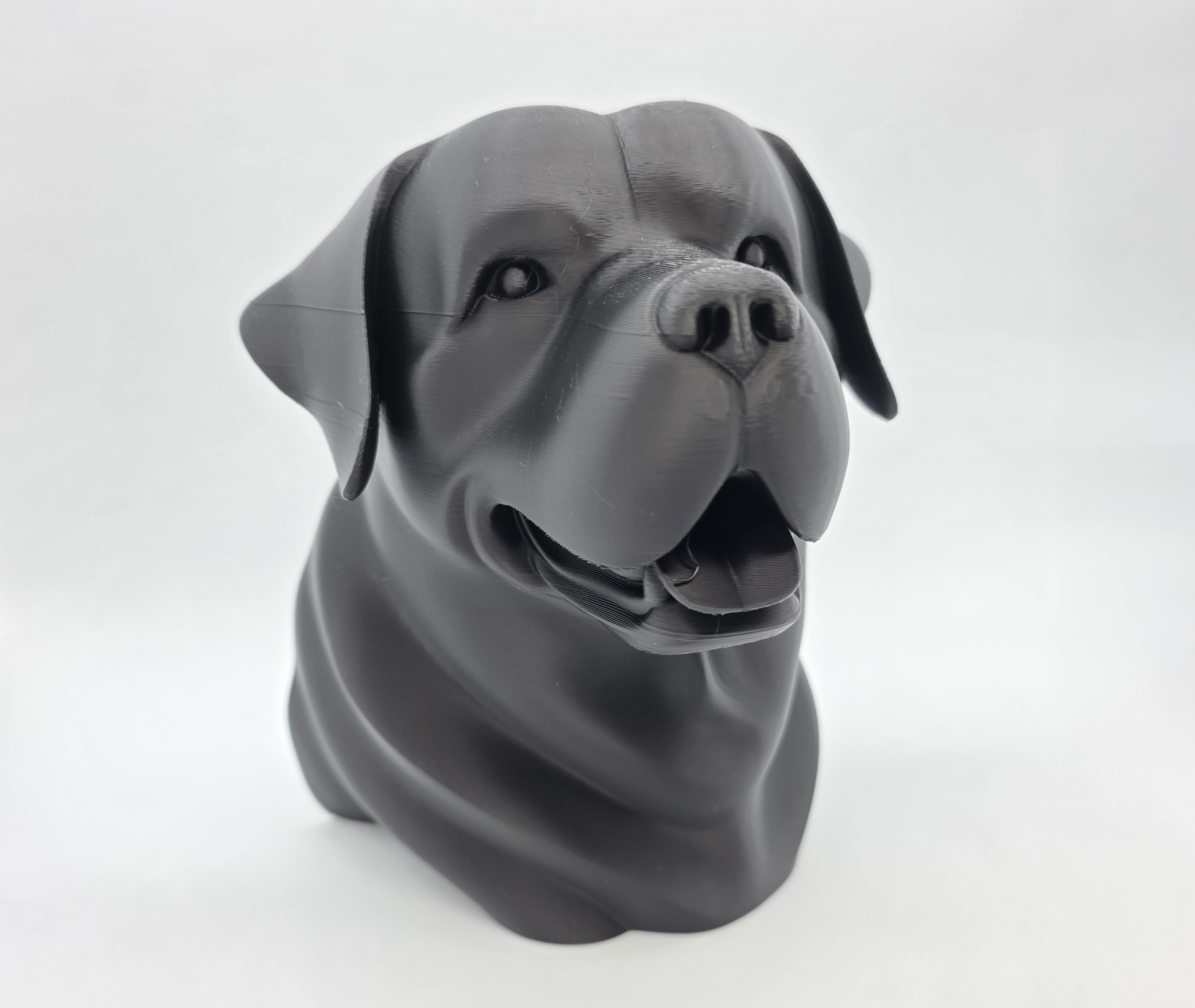 Радостная морда ротвейлера в стиле 3D-модели для 3D принтера