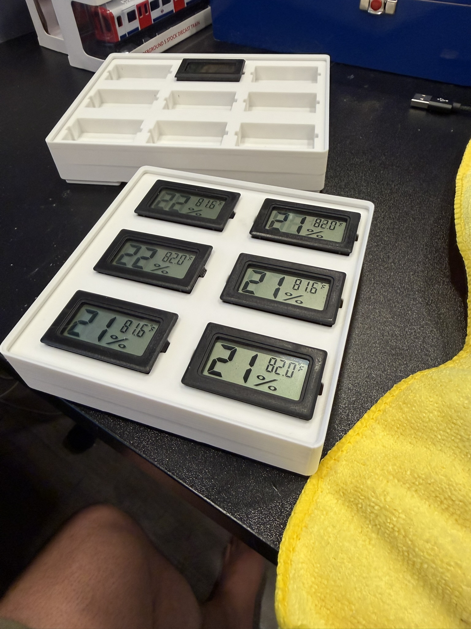 Крутая 3D-модель Square Hygrometer Gridfinity Bin ✨ для 3D принтера