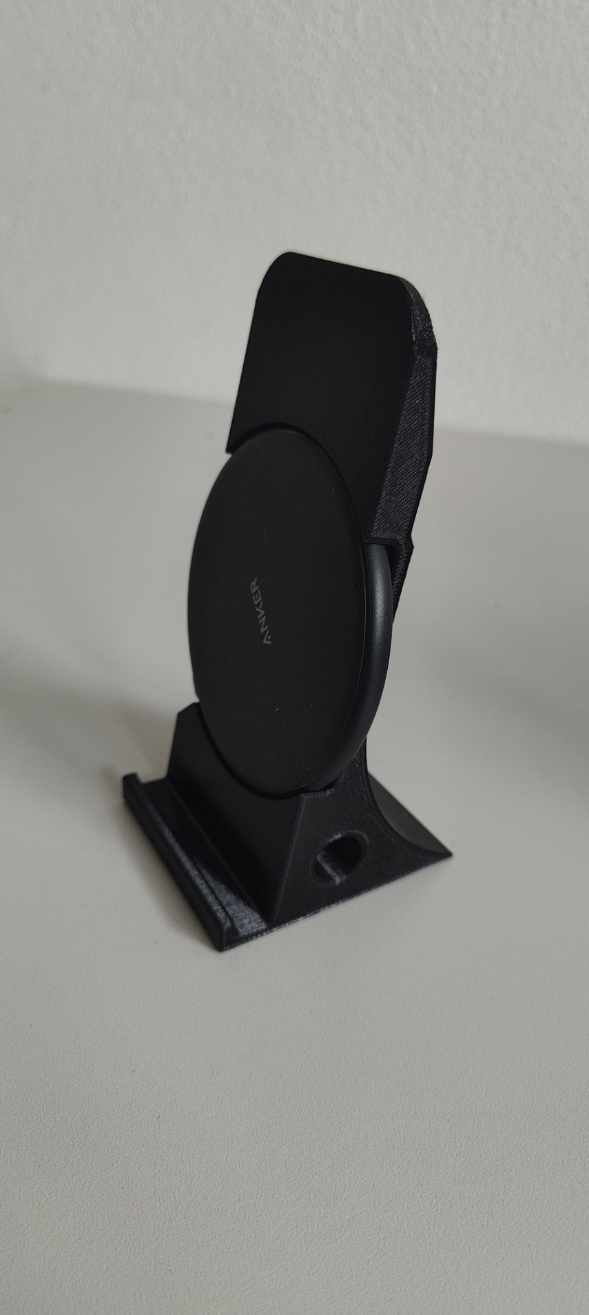 Anker Wireless 5 — держатель-зарядка телефона в стиле хай-тек для 3D принтера