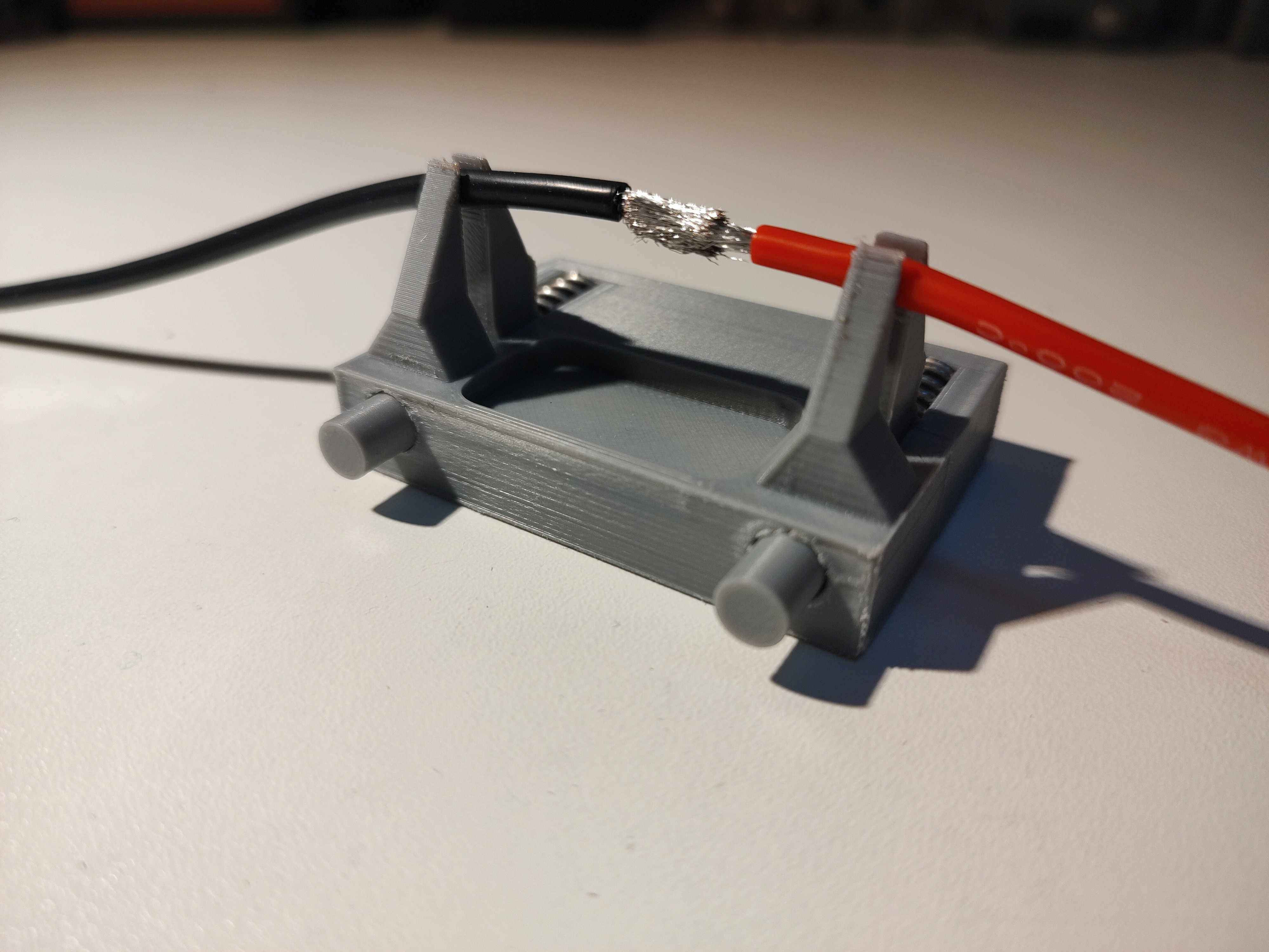 Держатель проволоки для пайки ✨ Удобная 3D-модель своими руками для 3D принтера