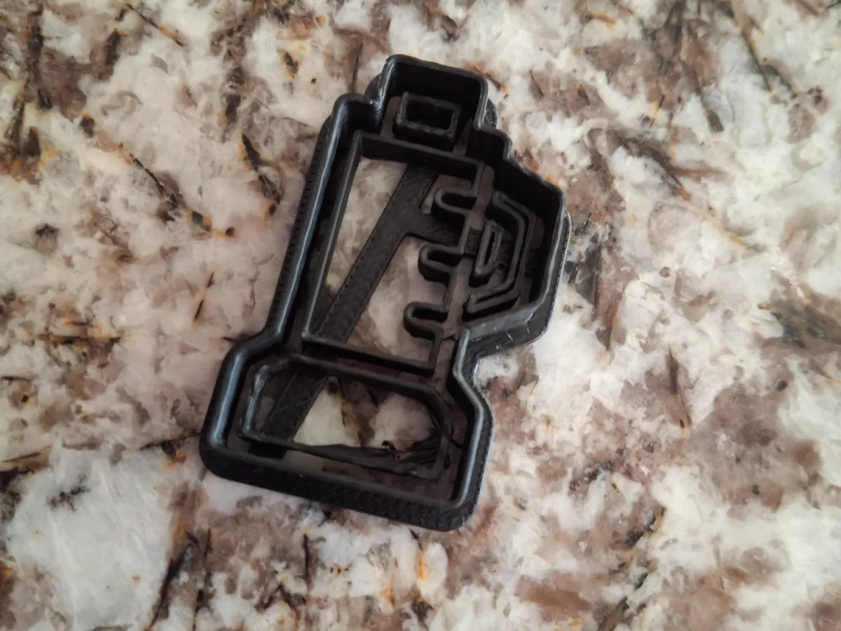 Скачай бесплатный Blender Cookie Cutter — 3D модель печенья для 3D принтера