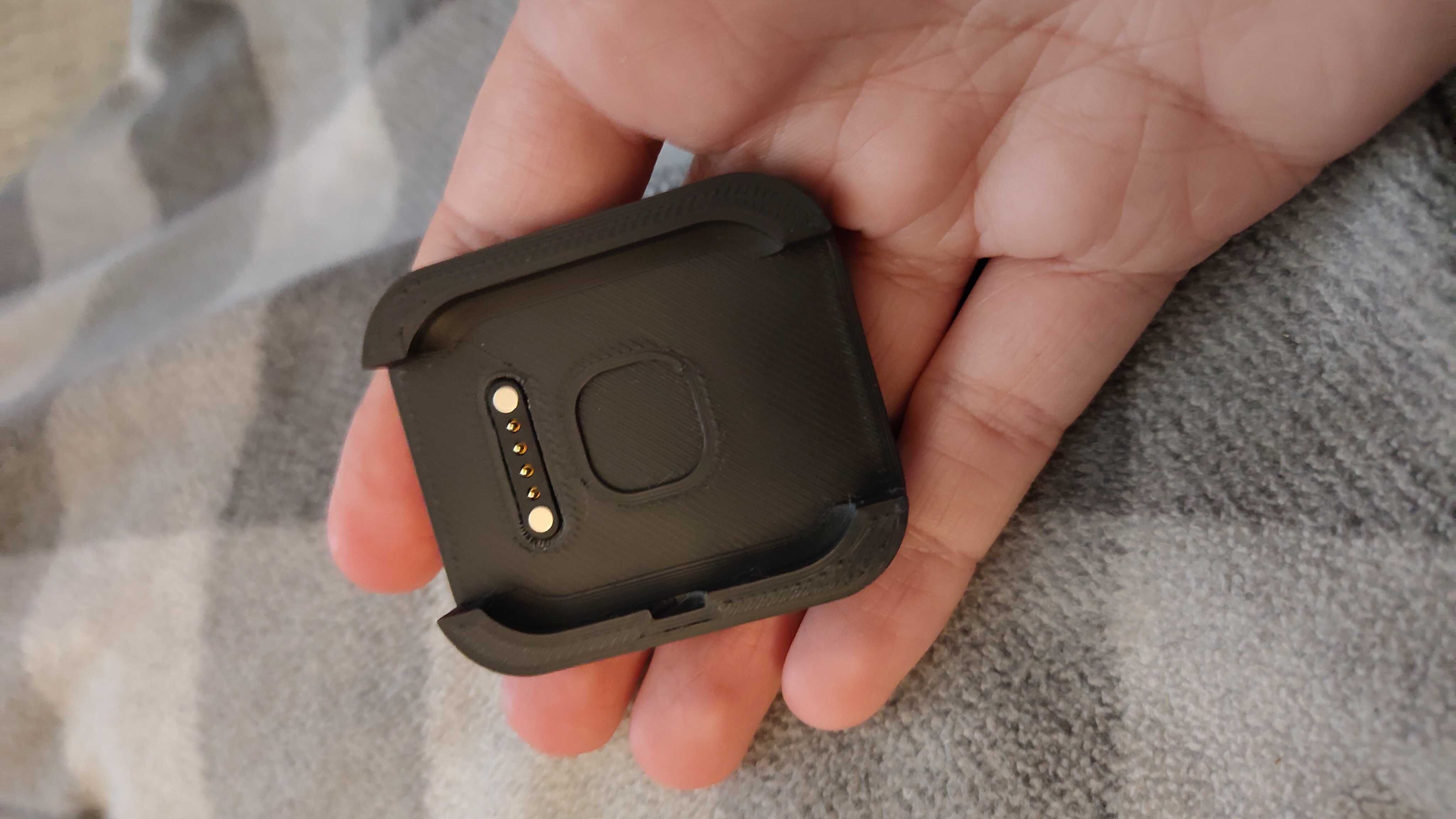 Скачай уникальную 3D-модель Bangle.js 2 Charger Remix ✨ для 3D принтера