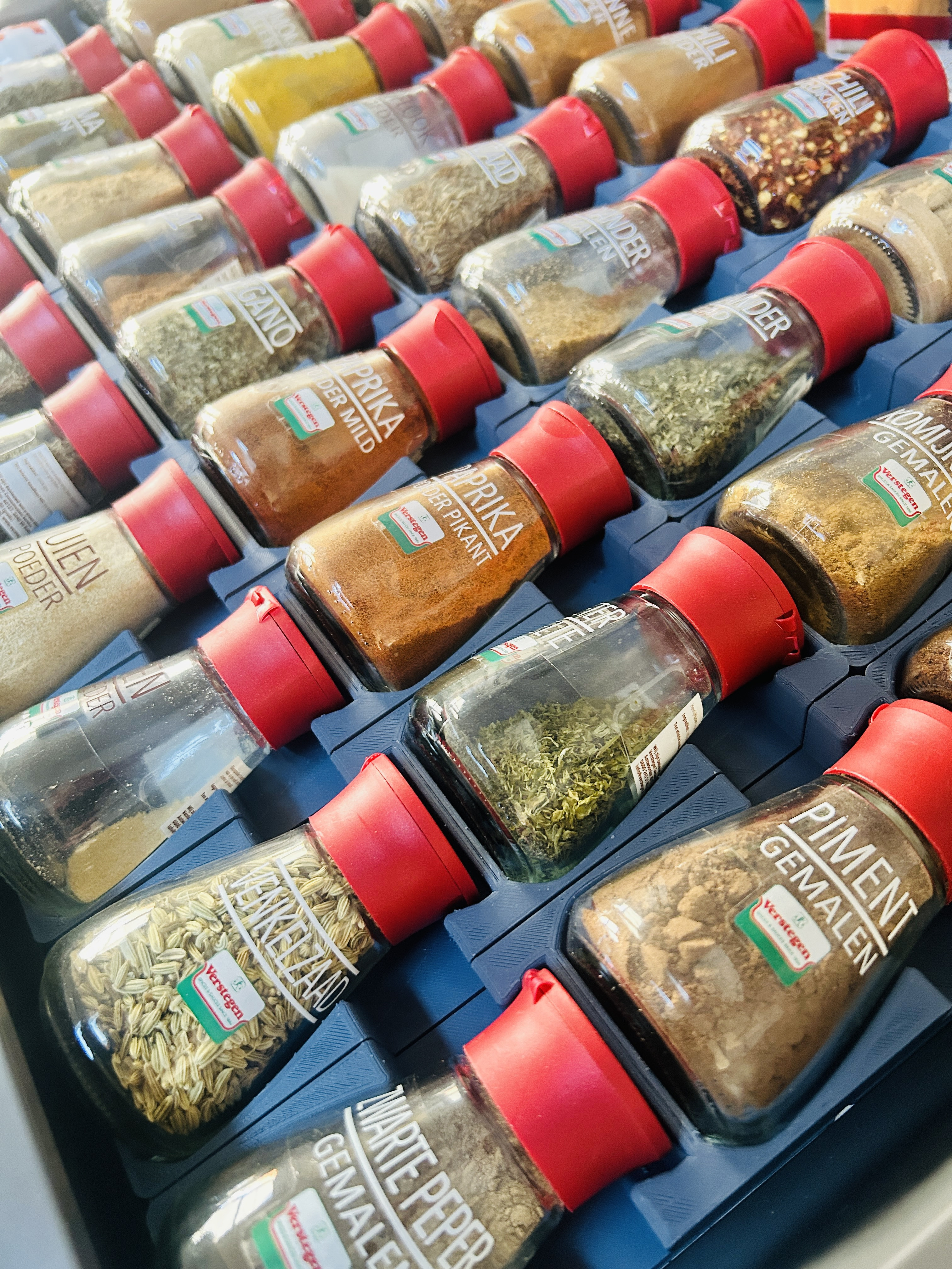 Организуй кухню стильно! Gridfinity Spice Holder в 3D для 3D принтера