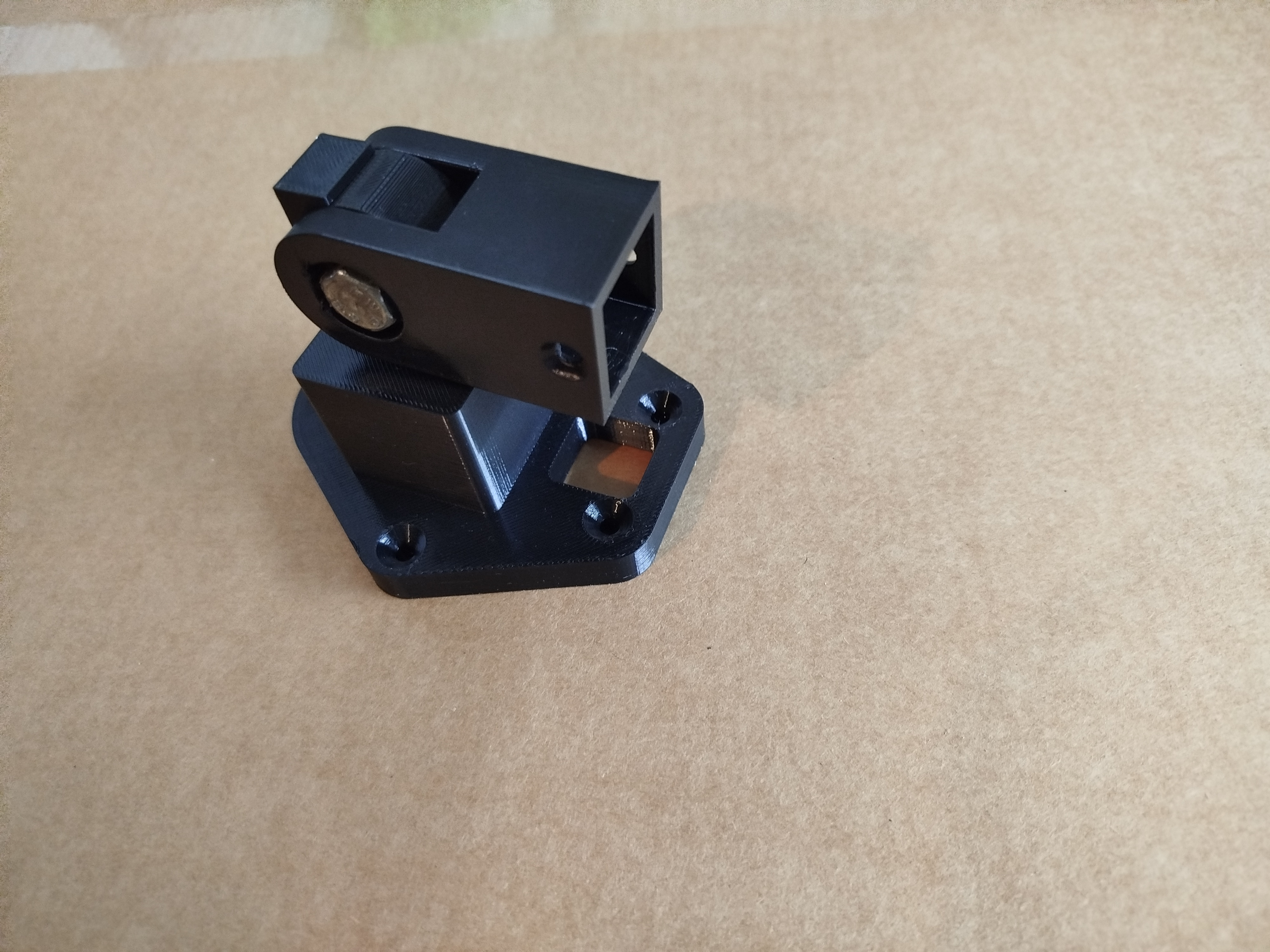 Качественная 3D-модель шарнирного механизма для раскладного стола автодома для 3D принтера