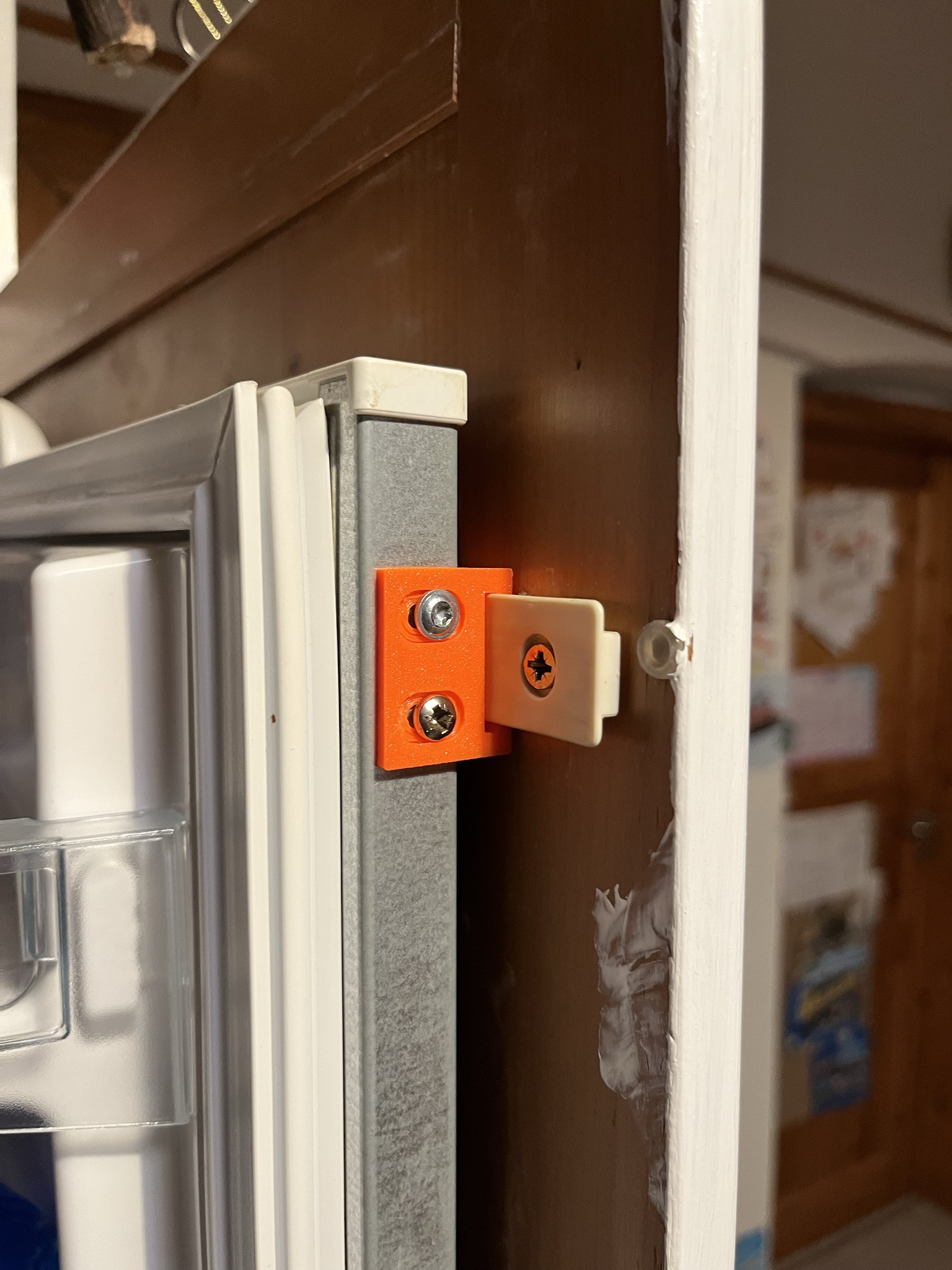 Реалистичная 3D-модель дверцы холодильника 🔧📐 для 3D принтера