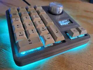 Ультра инновационный TheUltiPad MK2 с OLED-дисплеем и RGB-подсветкой для 3D принтера