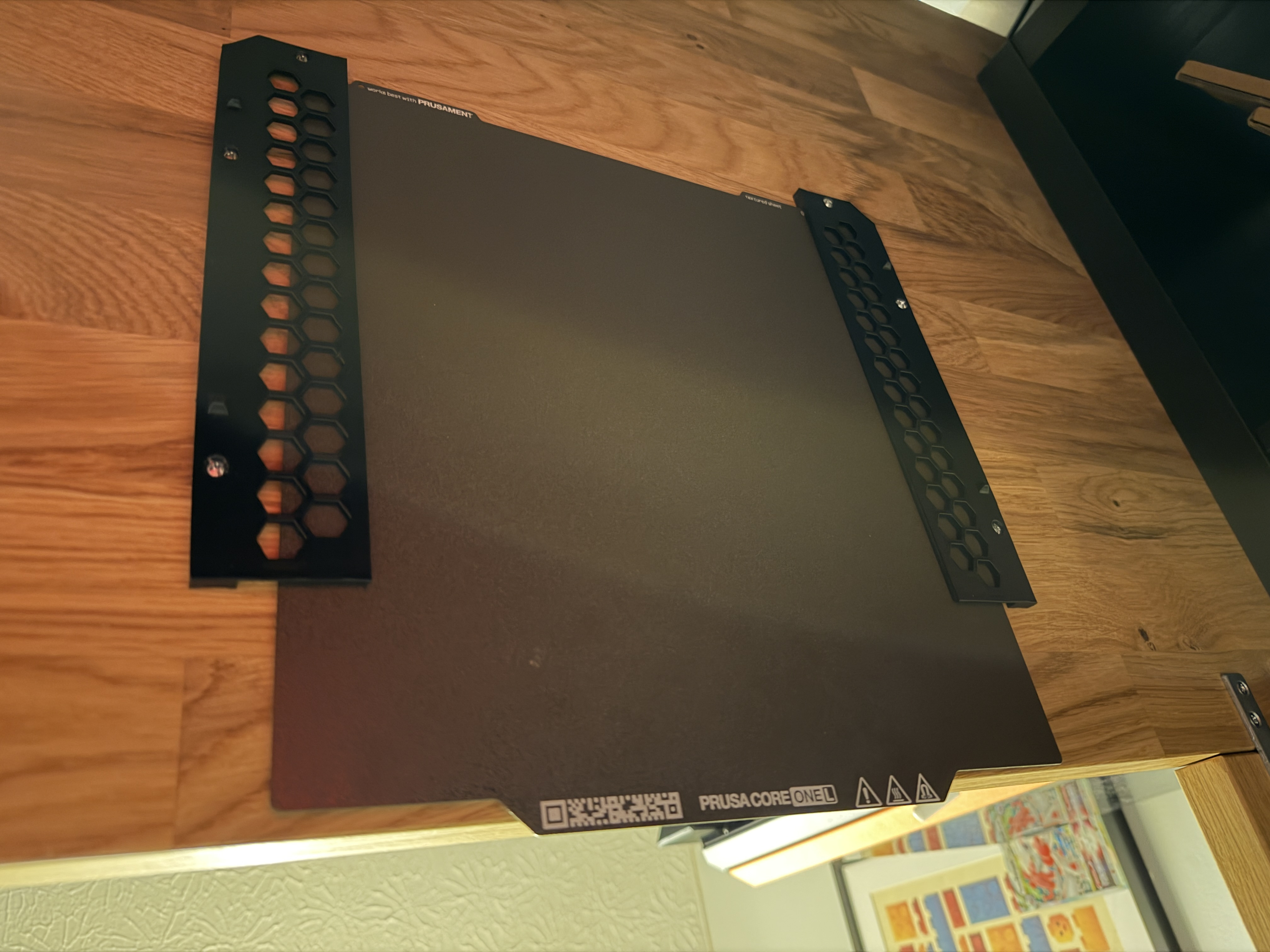 Удобное решение! Держатель печатной платформы под столом 🖥️🔧 для 3D принтера