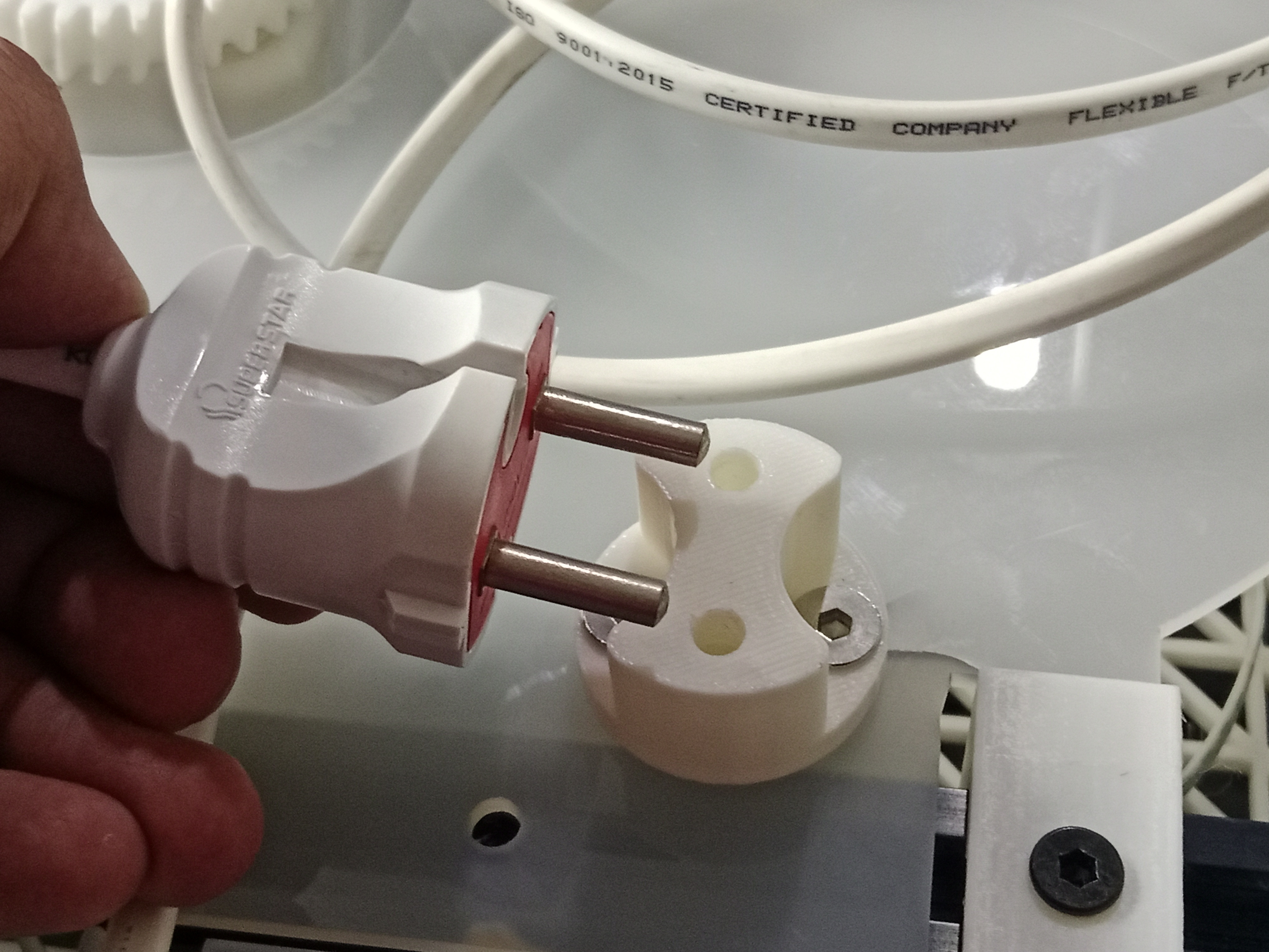 Тип F розетка с отверстиями M5 — 3D модель для DIY-проектов для 3D принтера