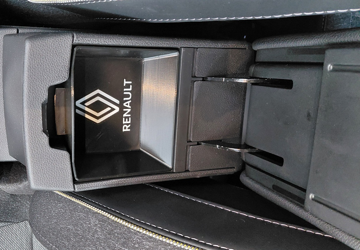 Рено Каптур/Симбиоз — стильная консоль для хранения вещей для 3D принтера