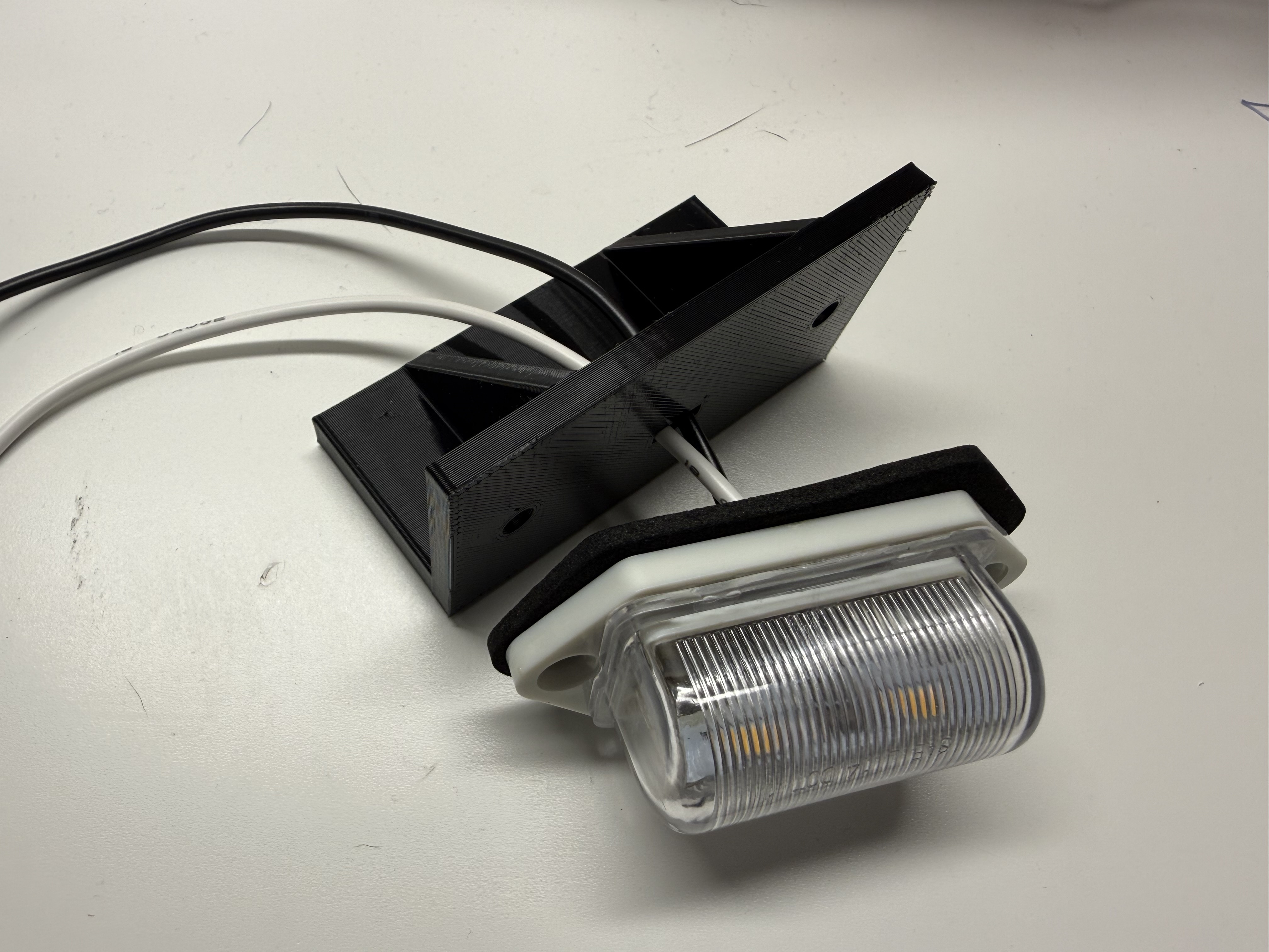 Магнитный кронштейн для подсветки номера авто 🔥 Легко монтируется для 3D принтера