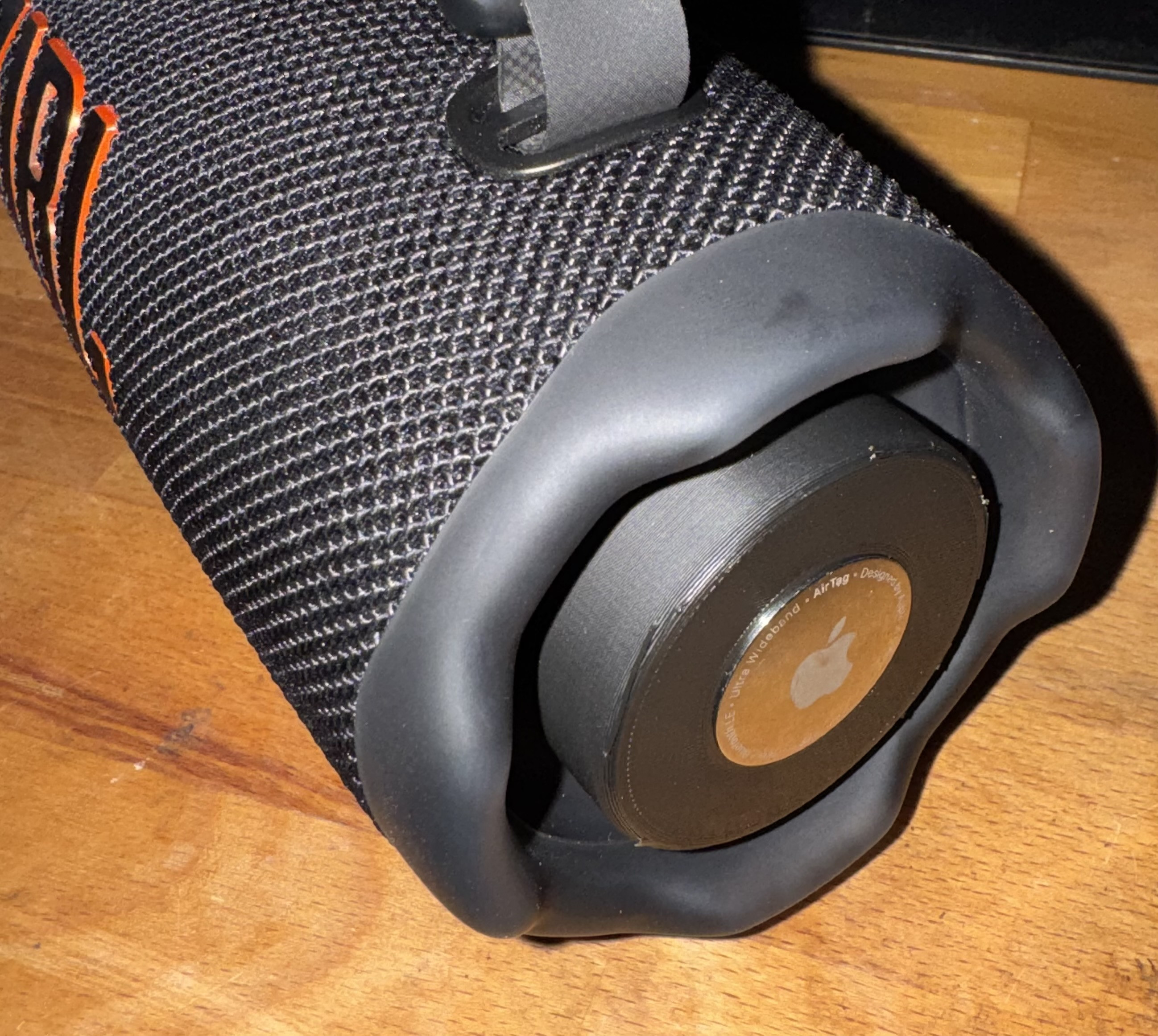 Защитная крышка JBL Charge 6 с AirTag — идеальный аксессуар для колонки для 3D принтера