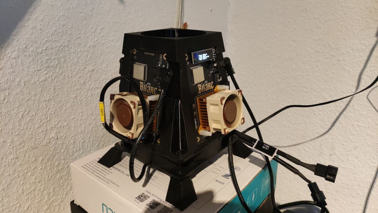 Bitaxe Gamma Quad — мощный охладитель процессора с вентилятором 120 мм для 3D принтера